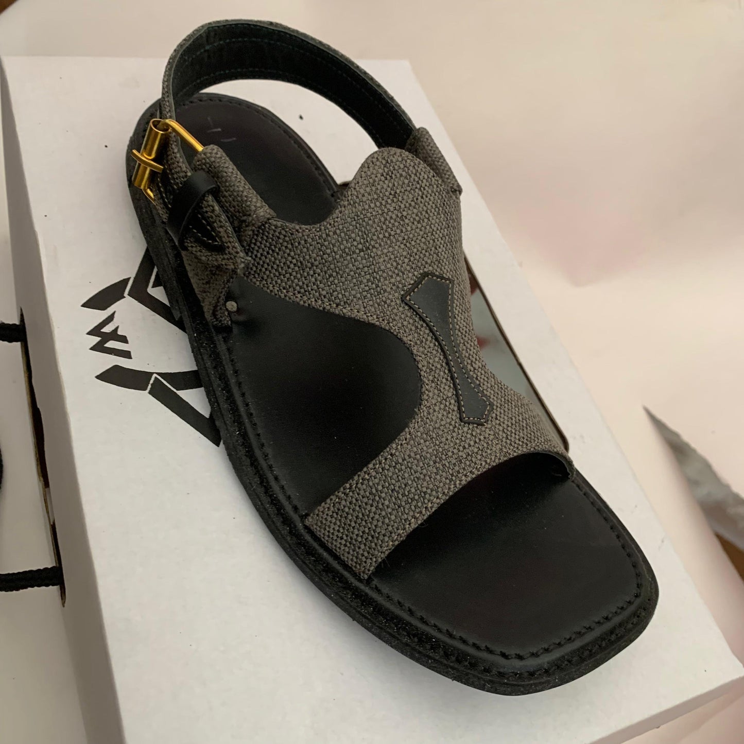 Handcrafted Fabric Panjedar Chappal – Black Traditional Sandal