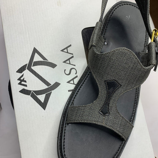 Handcrafted Fabric Panjedar Chappal – Black Traditional Sandal