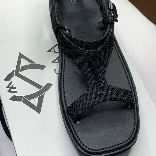 Handcrafted Fabric Panjedar Chappal – Black Traditional Sandal